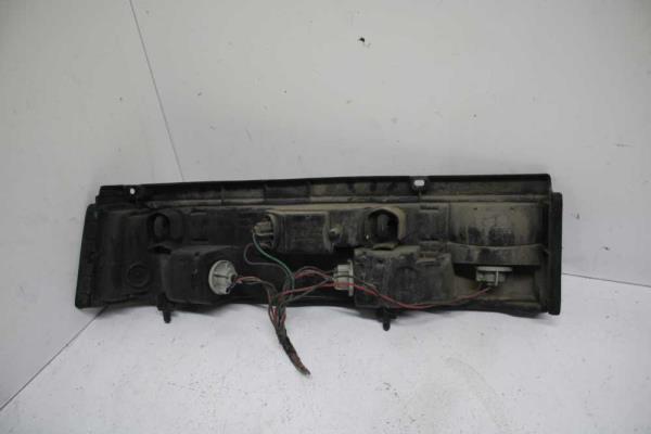 FEU ARRIERE DROIT SUZUKI SWIFT 1989-1996 - Vue 2